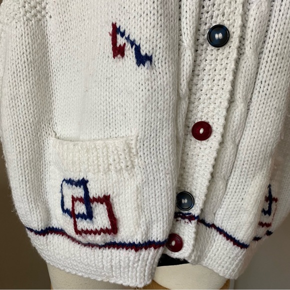 🎵 Vintage hand knit vest with musical notes and dancers! - Picture 6 of 6